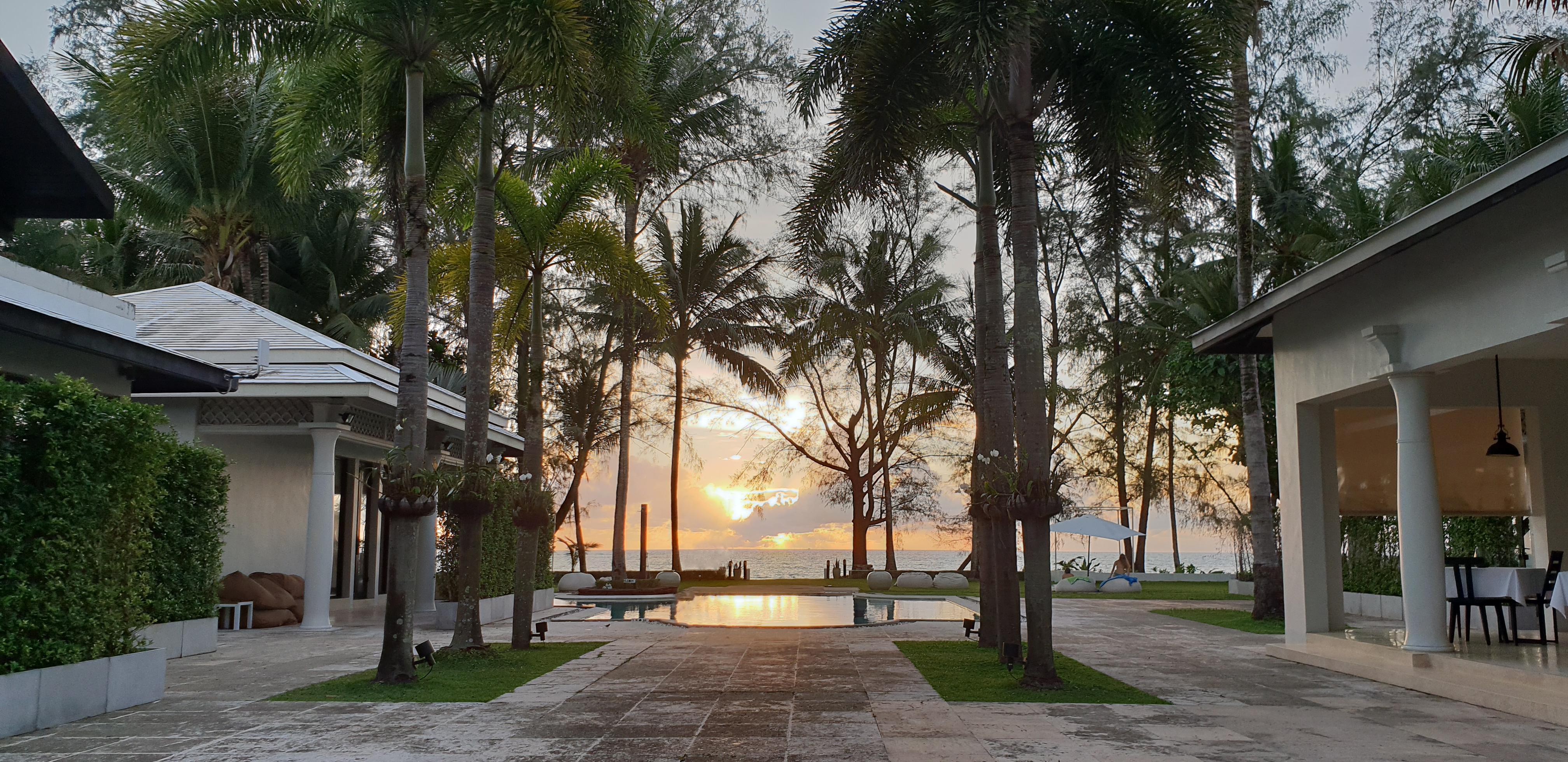 The Anda Mani Khaolak Beachfront Villas Кхаулак Экстерьер фото